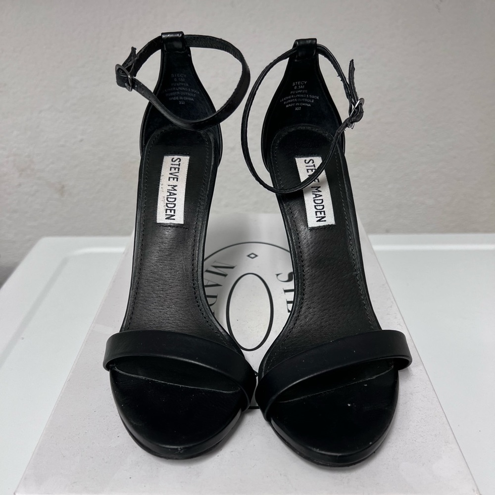 Used Steve Madden heels size 6.5 in black